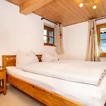 Ferienhaus Mazot Kleinwalsertal Für Bis Zu 10 Personen Riezlern